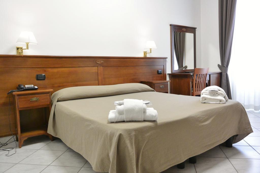 Hotel Trentina Мілан Номер фото